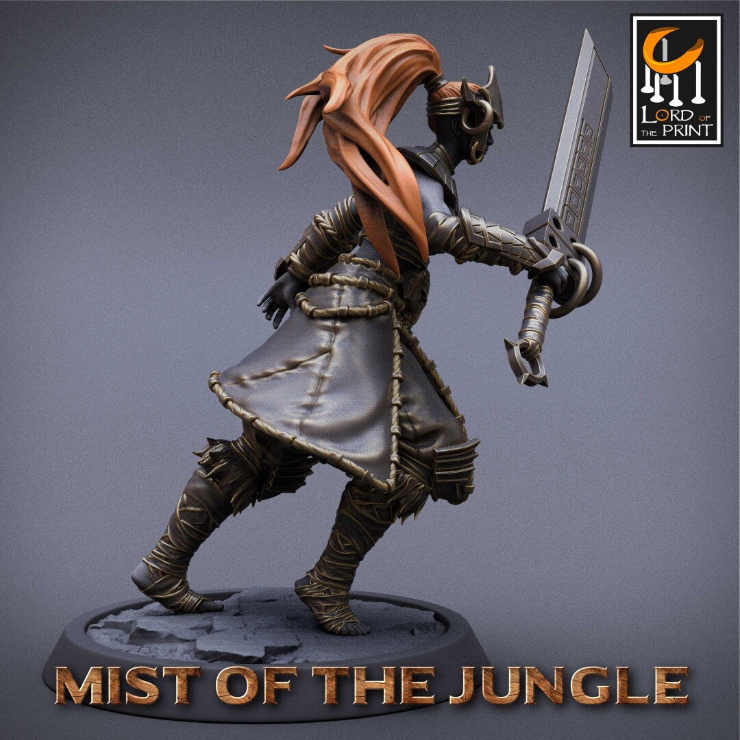 Heavy Amazon Great Sword set - 4 poses (sculpted by Lord Of The Print)