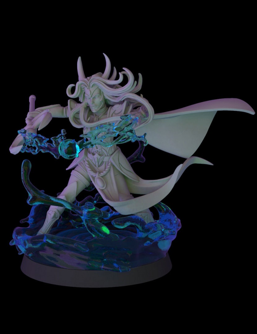Luelith, The sorceress (sculpted by Fantasy Cult Miniatures)
