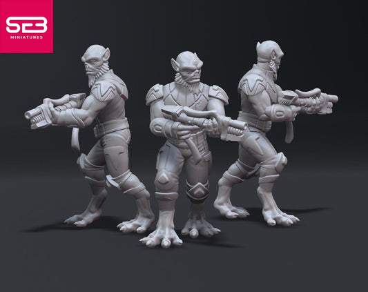 Bulky Alien 1 (Sculpted by Anvilrage Studios)