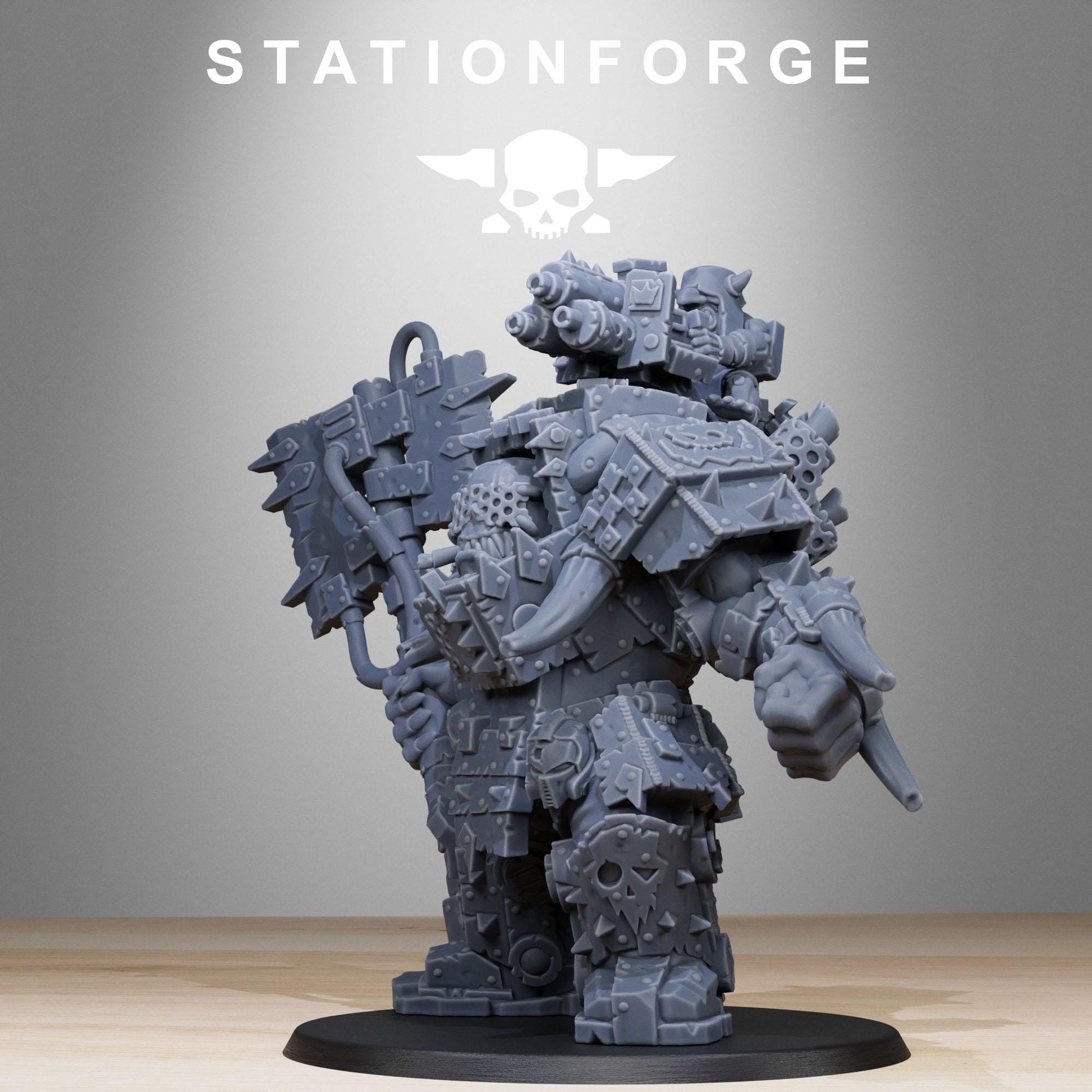 Orkaz Commander (sculpted by Stationforge)