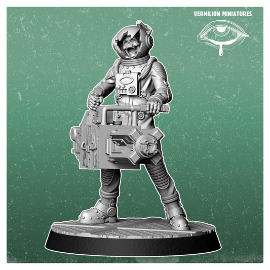 Trauma Suit 1 - Scientific Complex (Sculpted by Vermillion Miniatures)