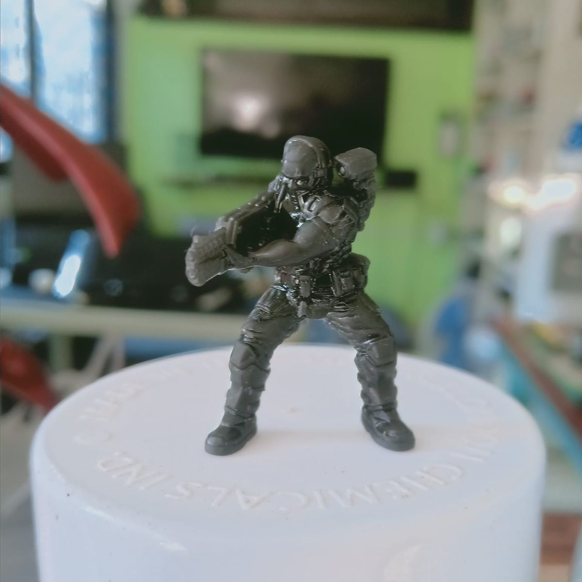 Human Colonial Hero Yoshua Wojnarwsky (Sculpted by Papsikels)