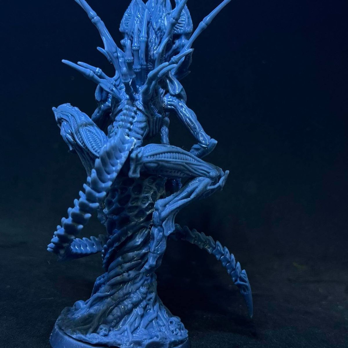 Xeno Divine Guardian (Sculpted by Papsikels)