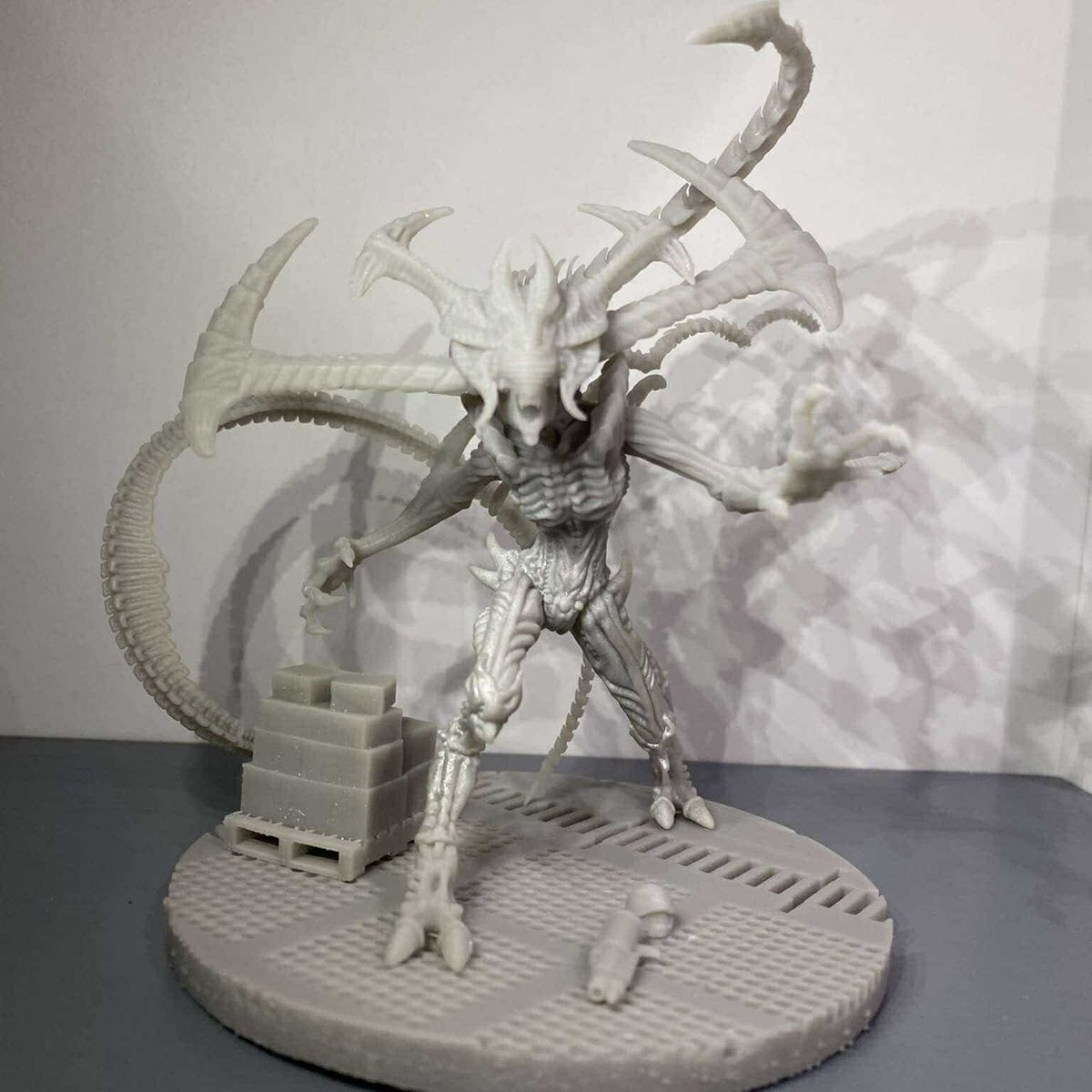 Xeno Diablo (Sculpted by Papsikels)