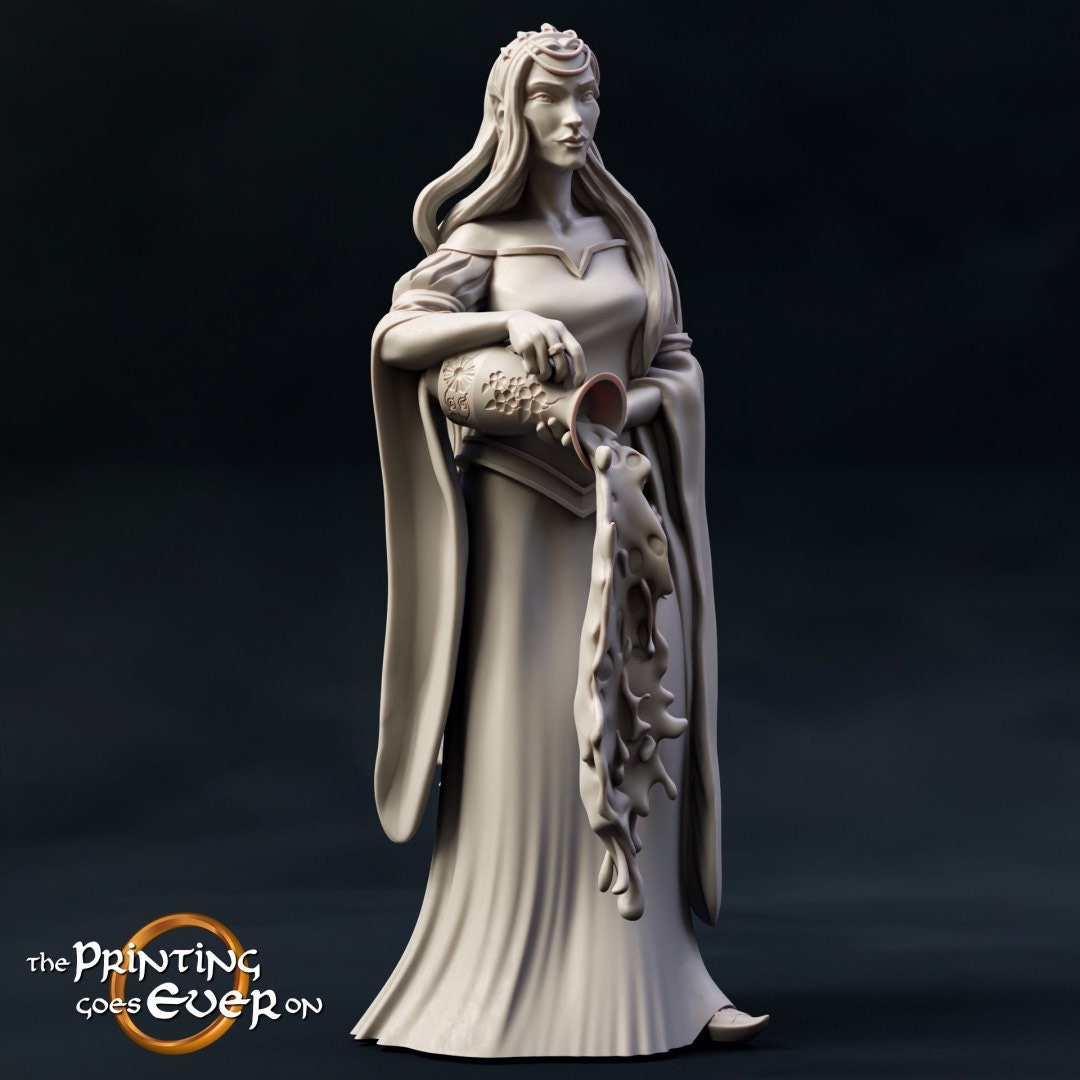 Gladhiel - Queen form (sculpted by Print Goes Ever On)