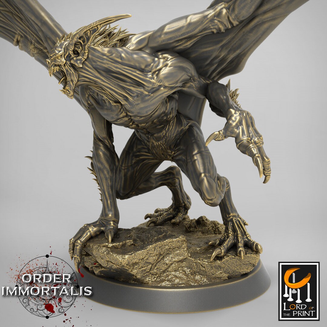 Flying Vampire (Crouching) - (Sculpted by Lord of the Print)