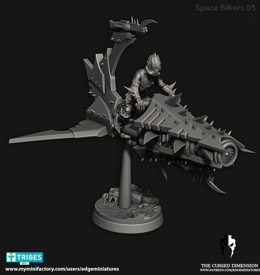 Space Bikers 05 - Cursed Elves (Sculpted by Edge Miniatures)
