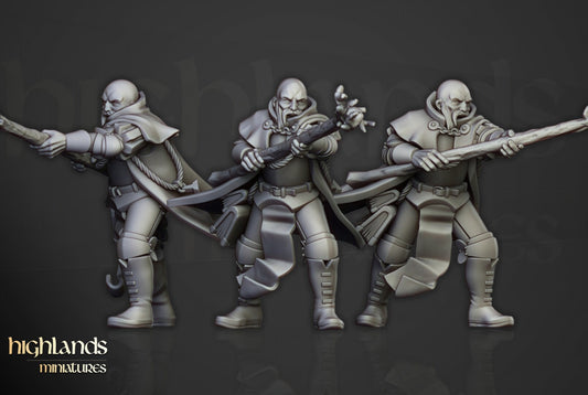 Battle Mage 1 - Sculpted by Highland Miniatures