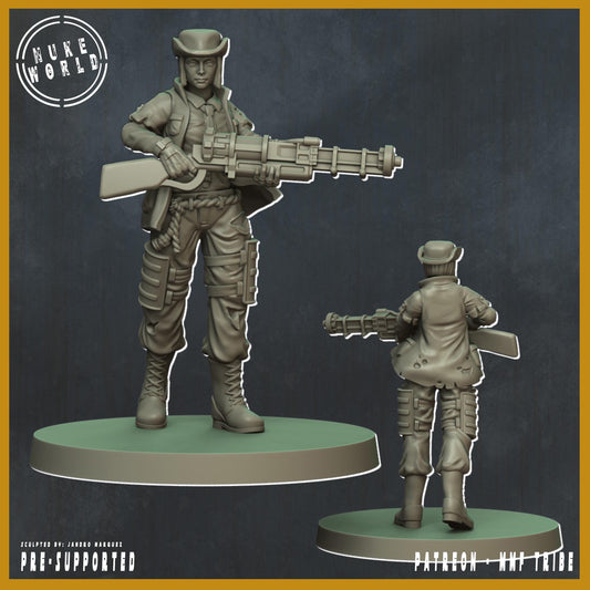 Shield of the People - Female 04 - Nukeworld (Sculpted by Jandro Miniatures)