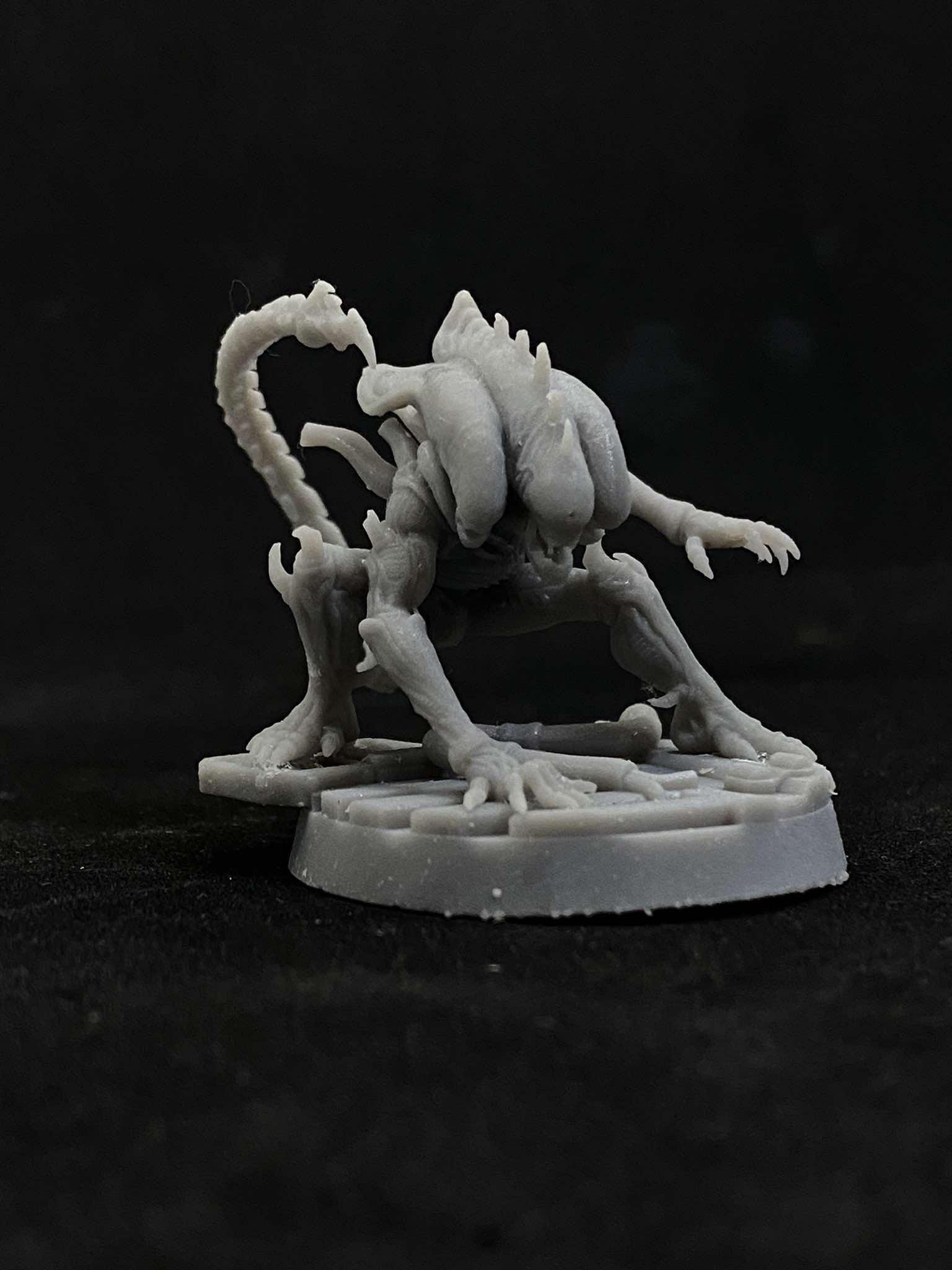 Xeno Cerberus - Xenomorph Fan Art (sculpted by Papsikels)