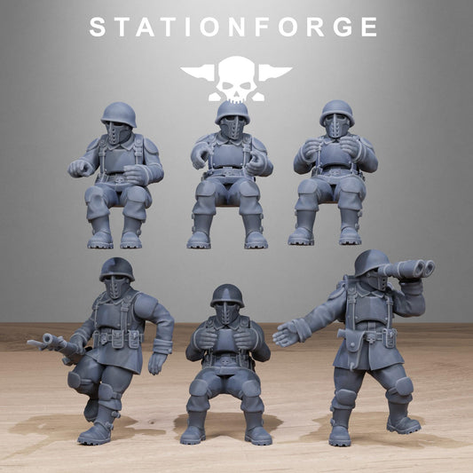 Free Guard Hovercraft Crew (sculpted by Stationforge)