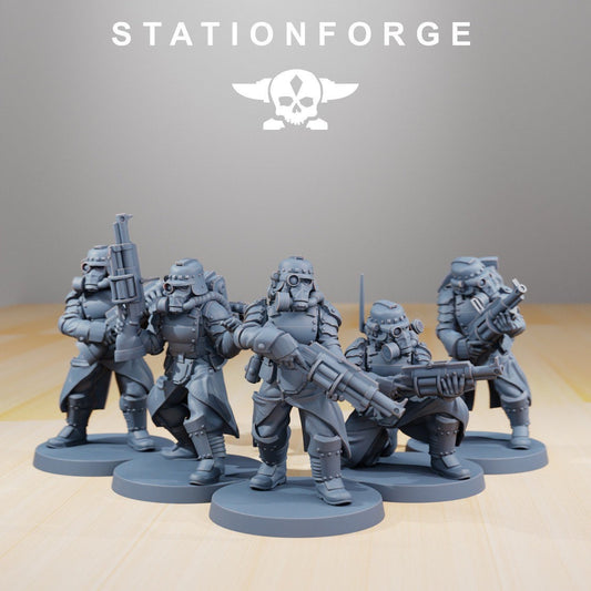 Grim Guard Tinkers (5) (sculpted by Stationforge)