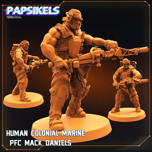 Human Colonial Marine PFC Mack Daniels (sculpted by Papsikels)