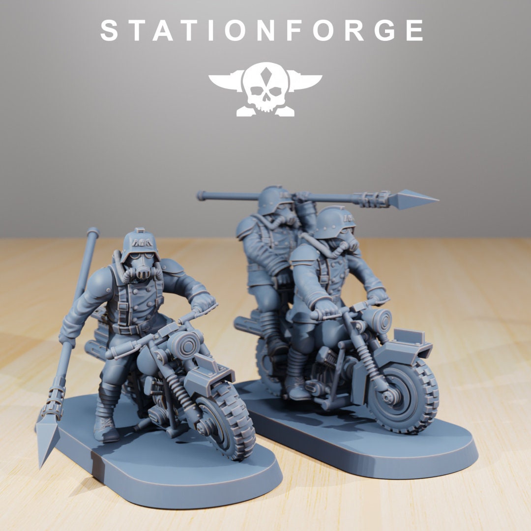 Grim Bikers - set of 10 (sculpted by Stationforge)